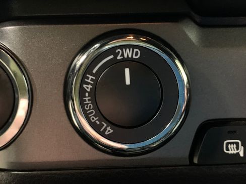 Used 2023 Toyota Tacoma TRD Off-Road image 14