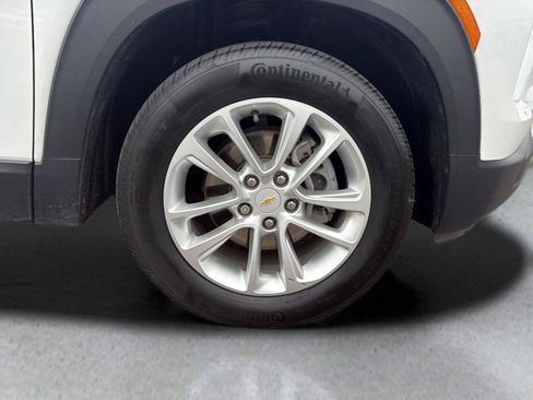 Used 2024 Chevrolet TrailBlazer LS AWD/4WD image 42
