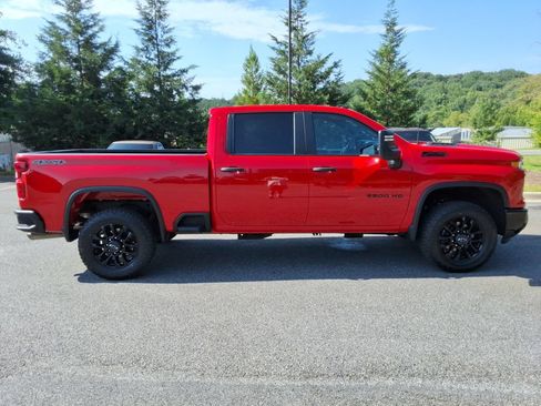 Certified 2025 Chevrolet Silverado 2500 Custom w/ Custom Value Package AWD/4WD image 4