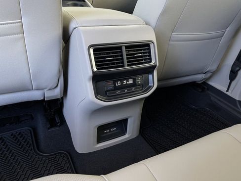 New 2026 Volkswagen Atlas SE image 25