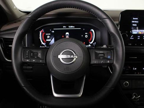 Certified 2023 Nissan Rogue Platinum FWD image 10