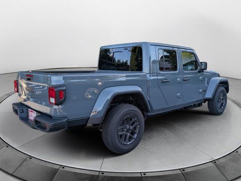 New 2026 Jeep Gladiator Sport AWD/4WD image 3
