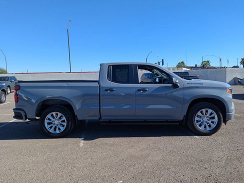 Used 2024 Chevrolet Silverado 1500 Custom image 5