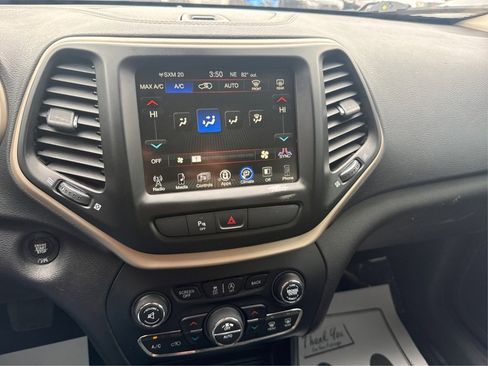 Used 2017 Jeep Cherokee 75th Anniversary image 28