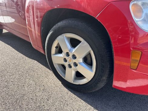 Used 2011 Chevrolet HHR LT image 4