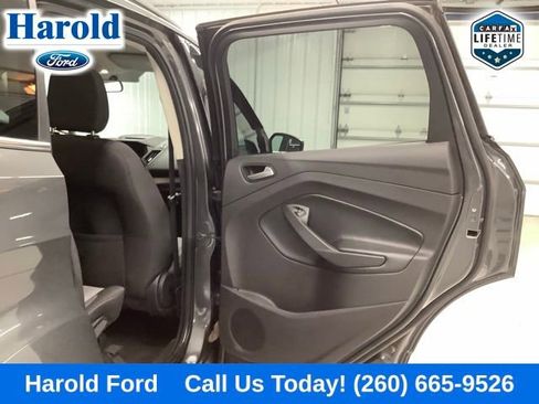 Used 2018 Ford Escape SE w/ SE SYNC Package image 11