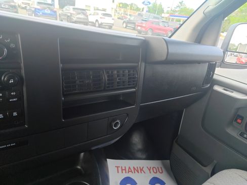 Used 2012 Chevrolet Express 1500 AWD image 24