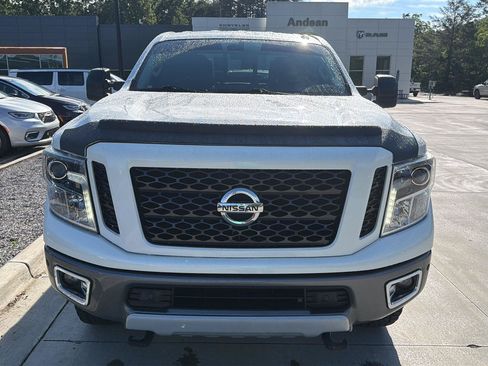 Used 2017 Nissan Titan PRO-4X AWD/4WD image 8