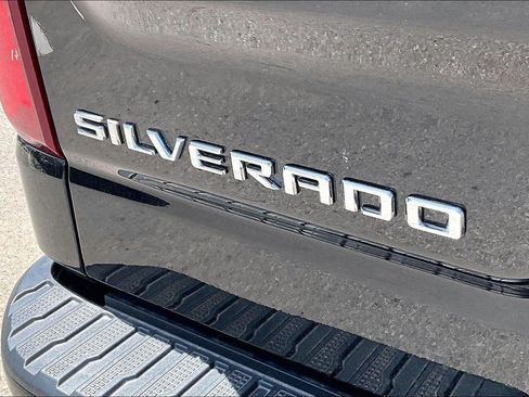 Used 2026 Chevrolet Silverado 1500 LT Trail Boss w/ LT Trail Boss Premium Package AWD/4WD image 30