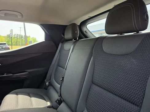 Used 2023 Chevrolet Bolt EUV LT FWD image 28