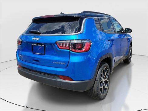 Used 2024 Jeep Compass Limited AWD/4WD image 4