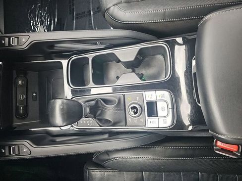 Used 2022 Kia Telluride SX w/ SX Prestige Package image 15