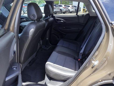 Used 2024 Chevrolet Trax LT w/ Driver Confidence Package FWD image 10