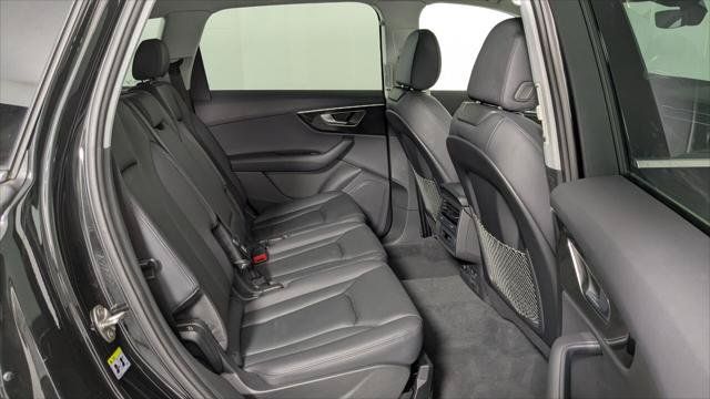 Used 2023 Audi Q7 3.0T Premium AWD/4WD image 21