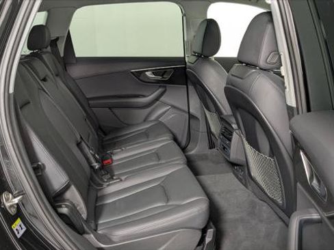 Used 2023 Audi Q7 3.0T Premium AWD/4WD image 21