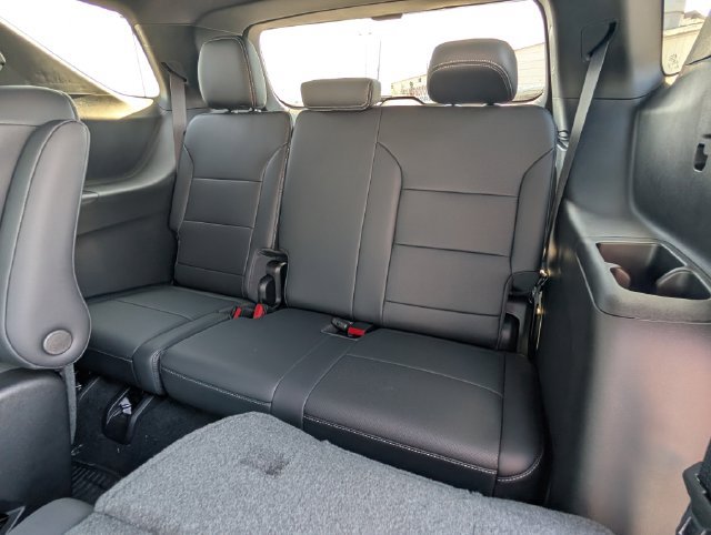 New 2027 Chevrolet Traverse LT w/ Driver Confidence Package FWD image 8