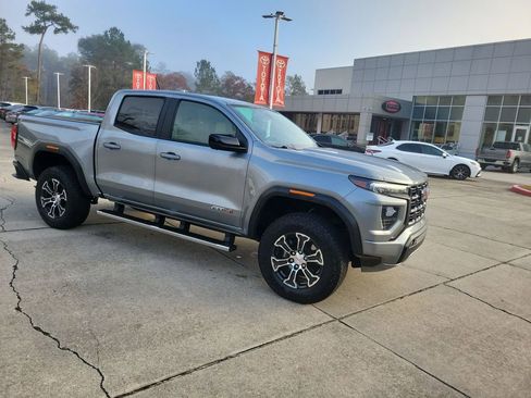 Used 2024 GMC Canyon AT4 w/ AT4 Premium Package image 11