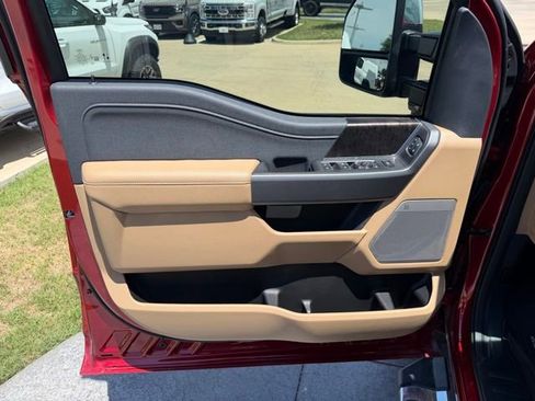 Used 2026 Ford F250 Lariat w/ Chrome Package AWD/4WD image 8