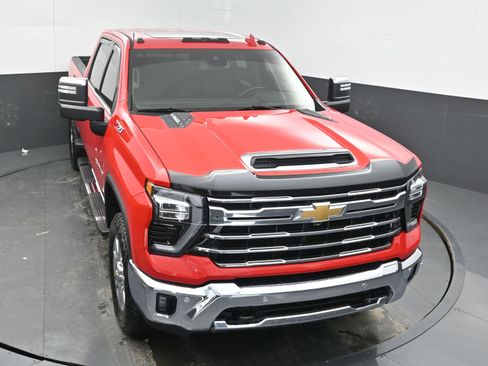 Used 2024 Chevrolet Silverado 2500 LTZ w/ LTZ Plus Package image 31