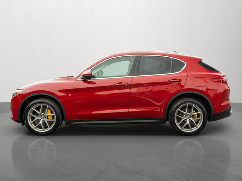 Used 2018 Alfa Romeo Stelvio Ti Lusso AWD/4WD image 4