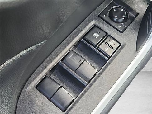 Used 2021 Toyota RAV4 XLE FWD image 11