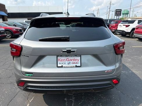 Certified 2024 Chevrolet Trax RS w/ Driver Confidence Package FWD image 5