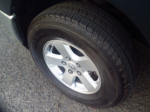 Used 2011 RAM 1500 Classic SLT AWD/4WD image 22