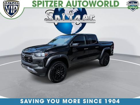 Used 2023 Chevrolet Colorado Trail Boss w/ Technology Package AWD/4WD image 4