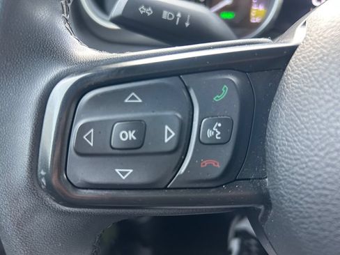 Used 2023 Jeep Wrangler Unlimited AWD/4WD image 32