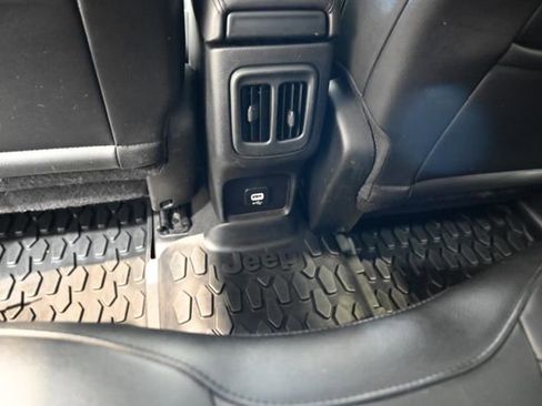 Used 2021 Jeep Compass Latitude FWD image 25