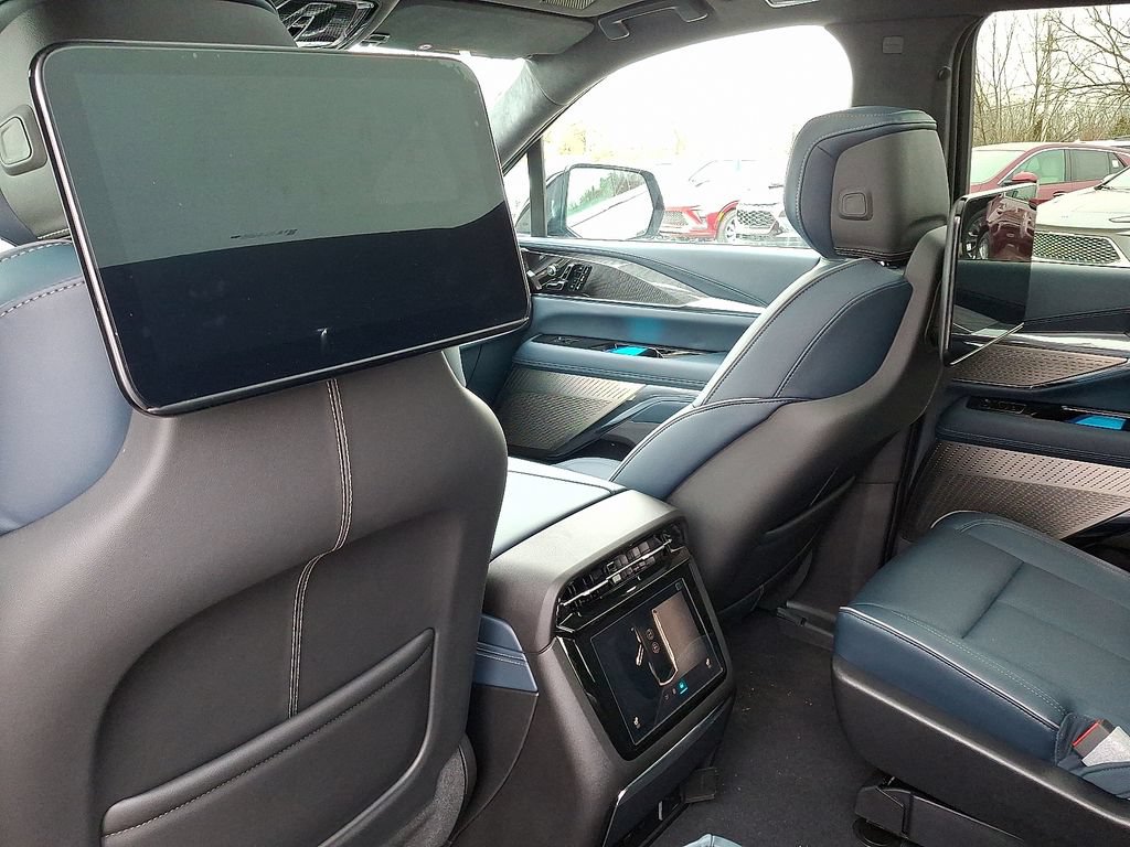 New 2025 Cadillac Escalade IQ Luxury 2 AWD/4WD image 5