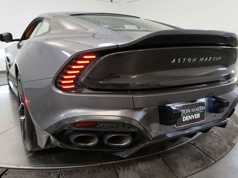 Used 2025 Aston Martin Vanquish image 11
