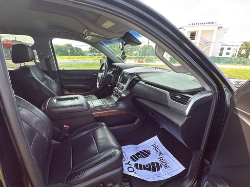 Used 2018 Chevrolet Tahoe Premier w/ RST 6.2L Performance Edition RWD image 12