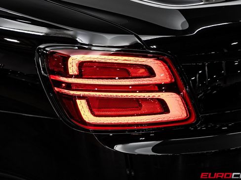 Used 2024 Bentley Flying Spur W12 image 16