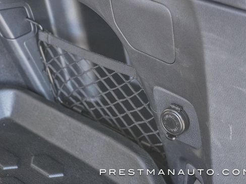 Used 2025 Subaru Outback Premium image 16