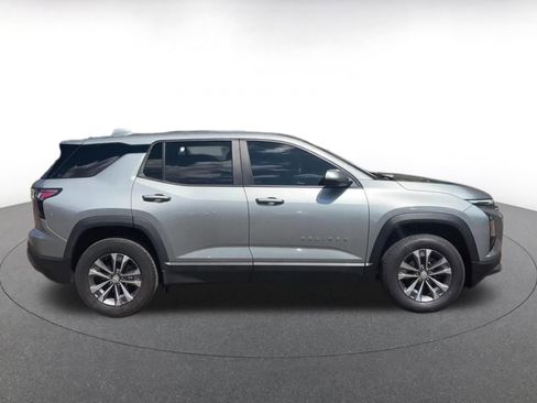 Used 2025 Chevrolet Equinox LT FWD image 16