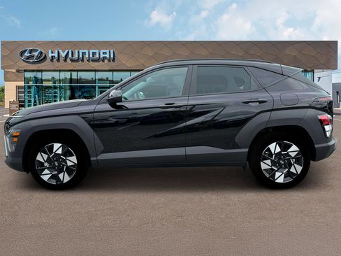 Certified 2025 Hyundai Kona SEL image 3