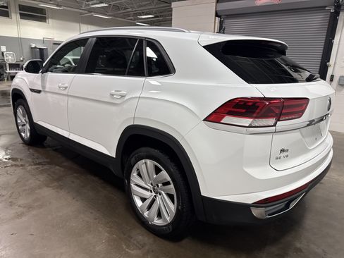 Used 2020 Volkswagen Atlas Cross Sport SE AWD/4WD image 5