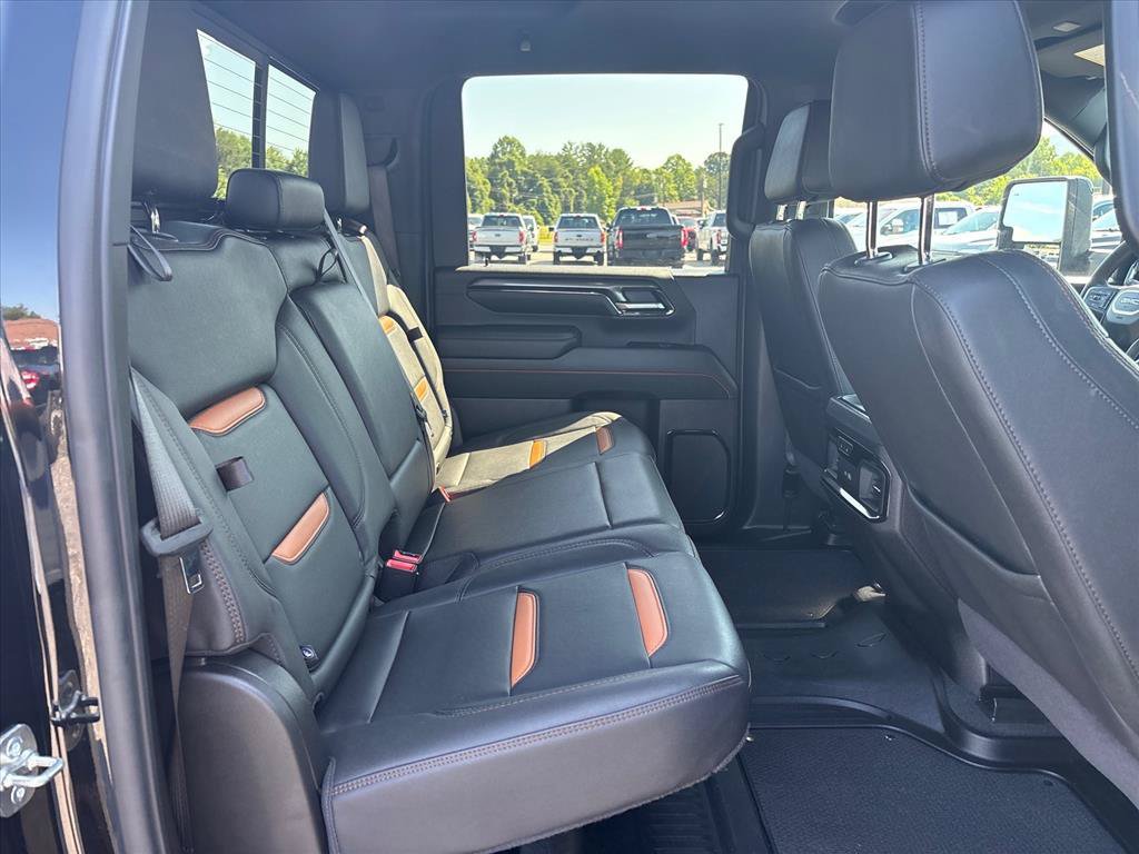 Used 2025 GMC Sierra 2500 AT4 w/ Technology Package AWD/4WD image 16