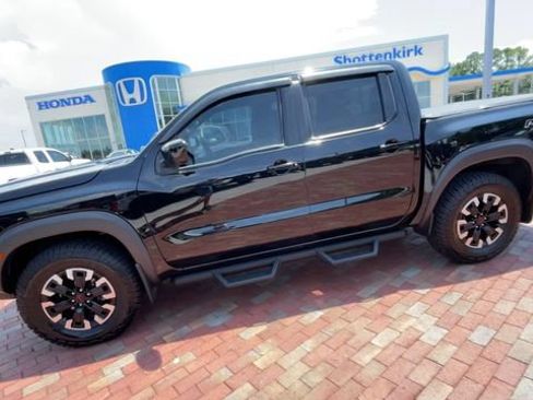 Used 2023 Nissan Frontier PRO-4X w/ Pro Convenience Package AWD/4WD image 6