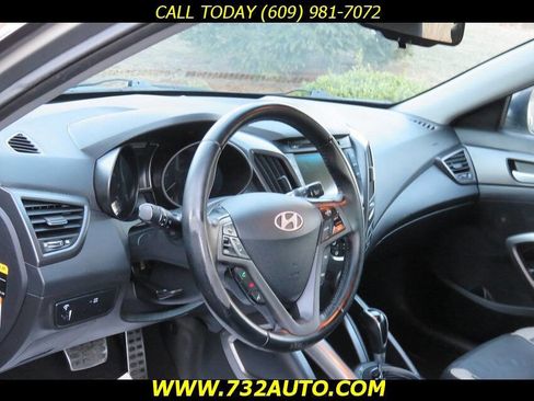 Used 2015 Hyundai Veloster Turbo image 30