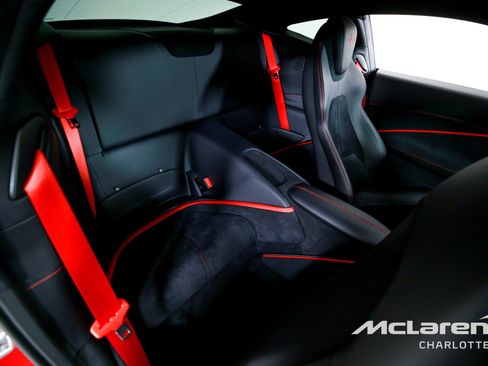 Used 2023 Ferrari Roma image 21