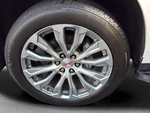 Used 2021 GMC Yukon Denali AWD/4WD image 10