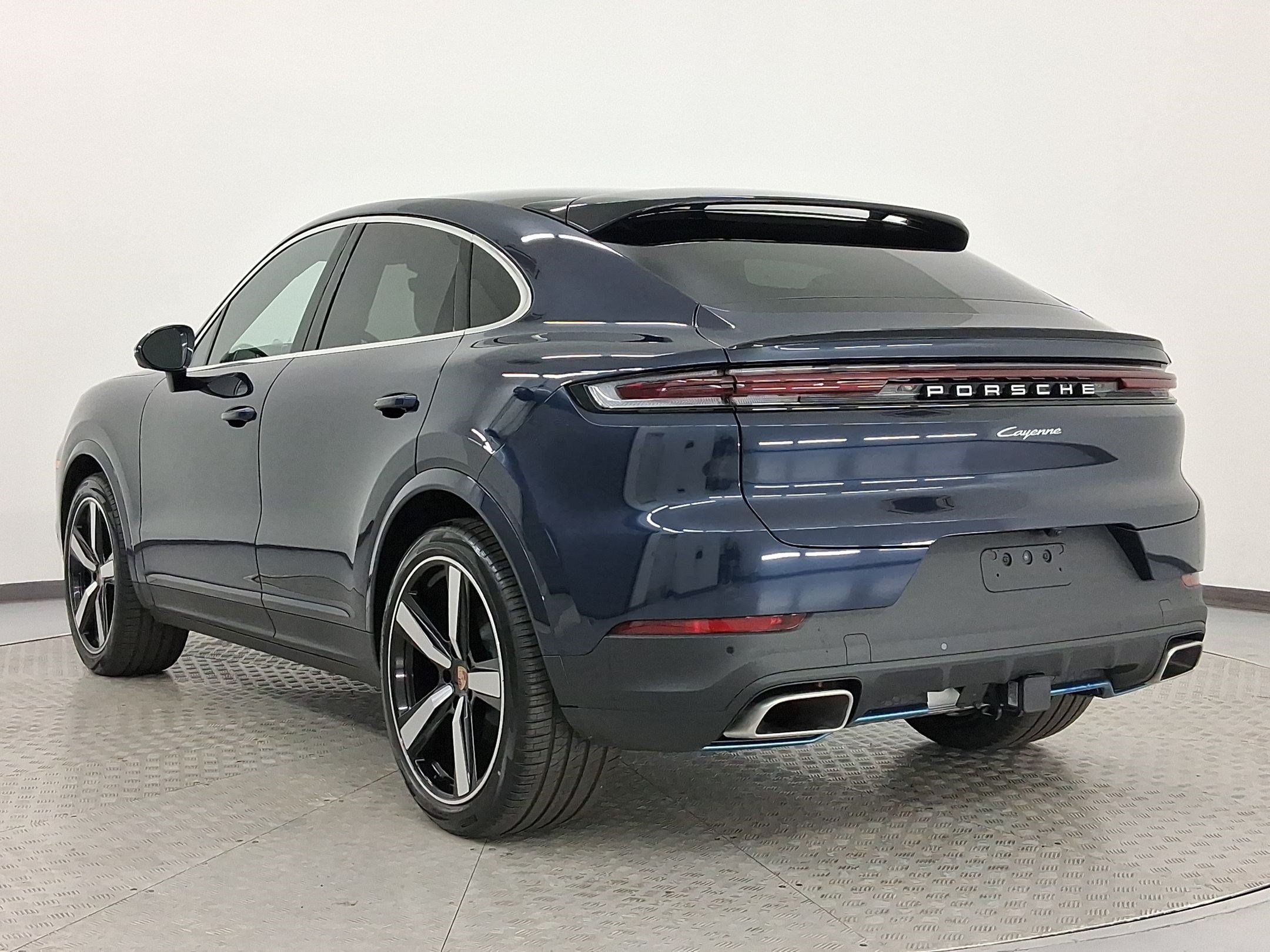Used 2026 Porsche Cayenne Coupe AWD/4WD image 3