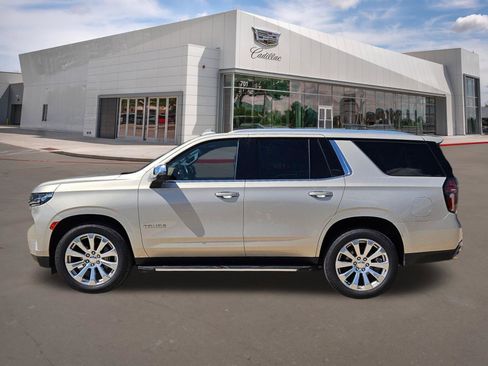 Used 2021 Chevrolet Tahoe Premier w/ Premium Package RWD image 3
