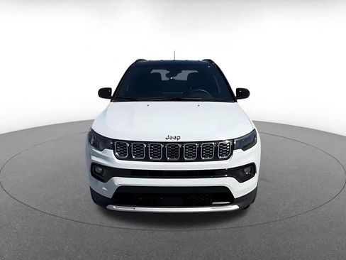 Used 2025 Jeep Compass Limited AWD/4WD image 4
