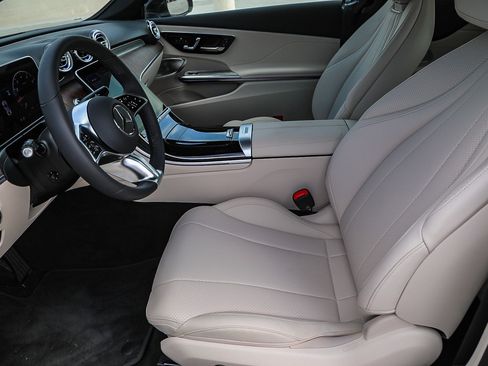 Used 2025 Mercedes-Benz CLE 300 4MATIC Coupe image 18