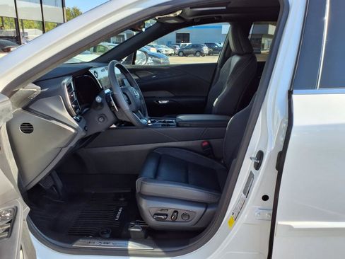 Used 2024 Lexus RX 350 w/ Convenience Package image 10