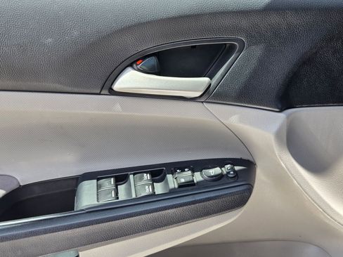 Used 2012 Honda Accord LX image 11