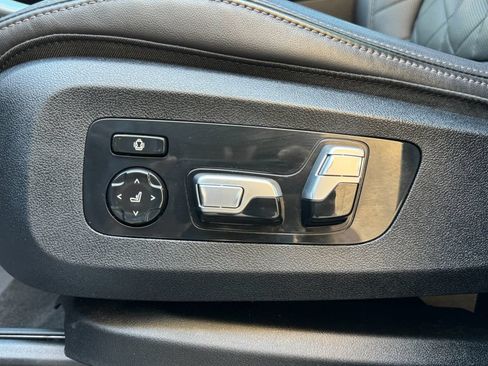 Used 2024 BMW X5 M60i AWD/4WD image 34